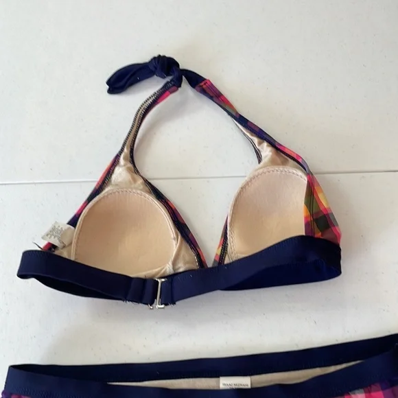 Isaac Mizrahi. Two piece bathing suit. Top and swim skirt sz small - Picture 3 of 5